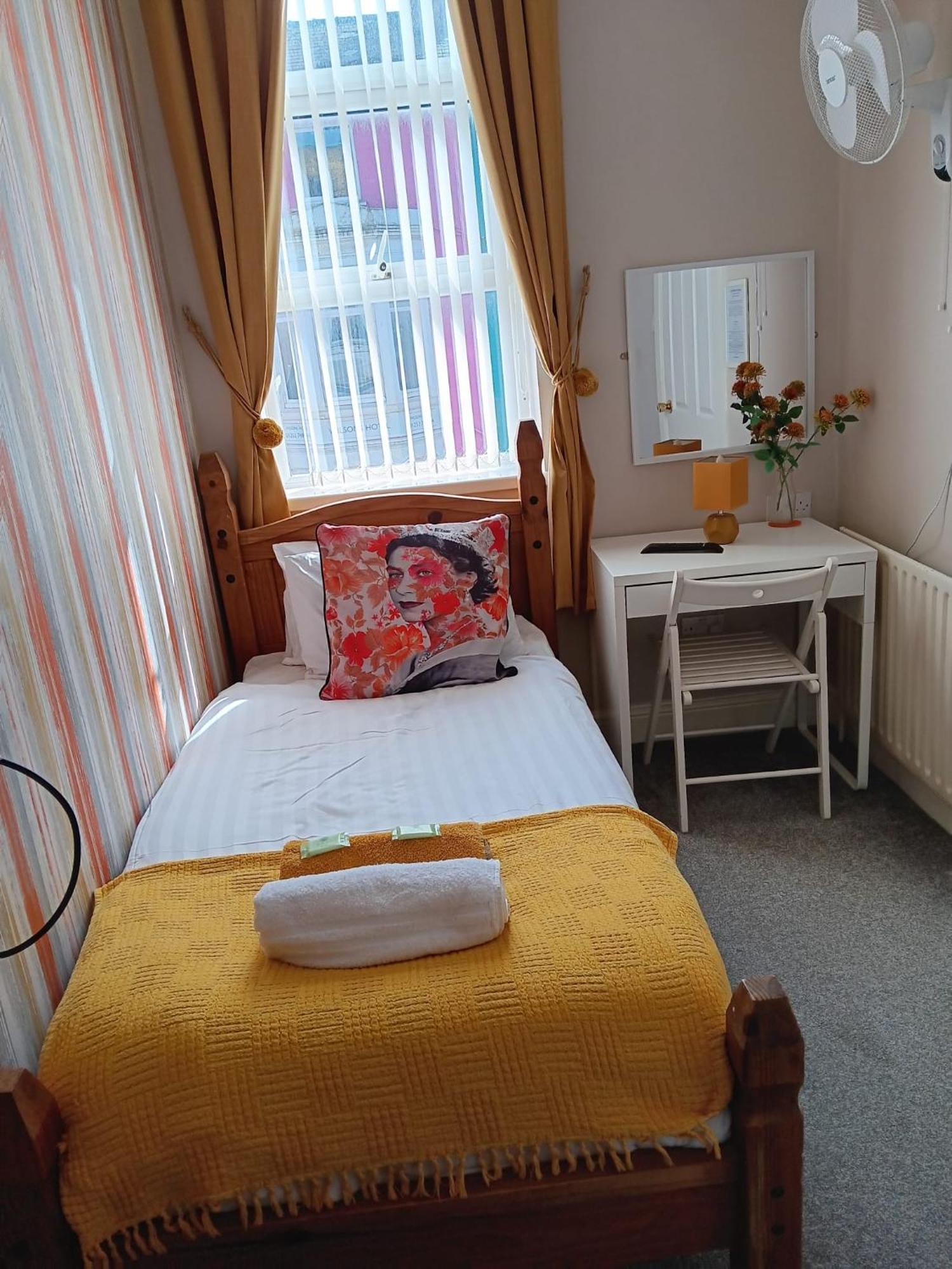 The Chorlton Hotel Блекпул Екстериор снимка